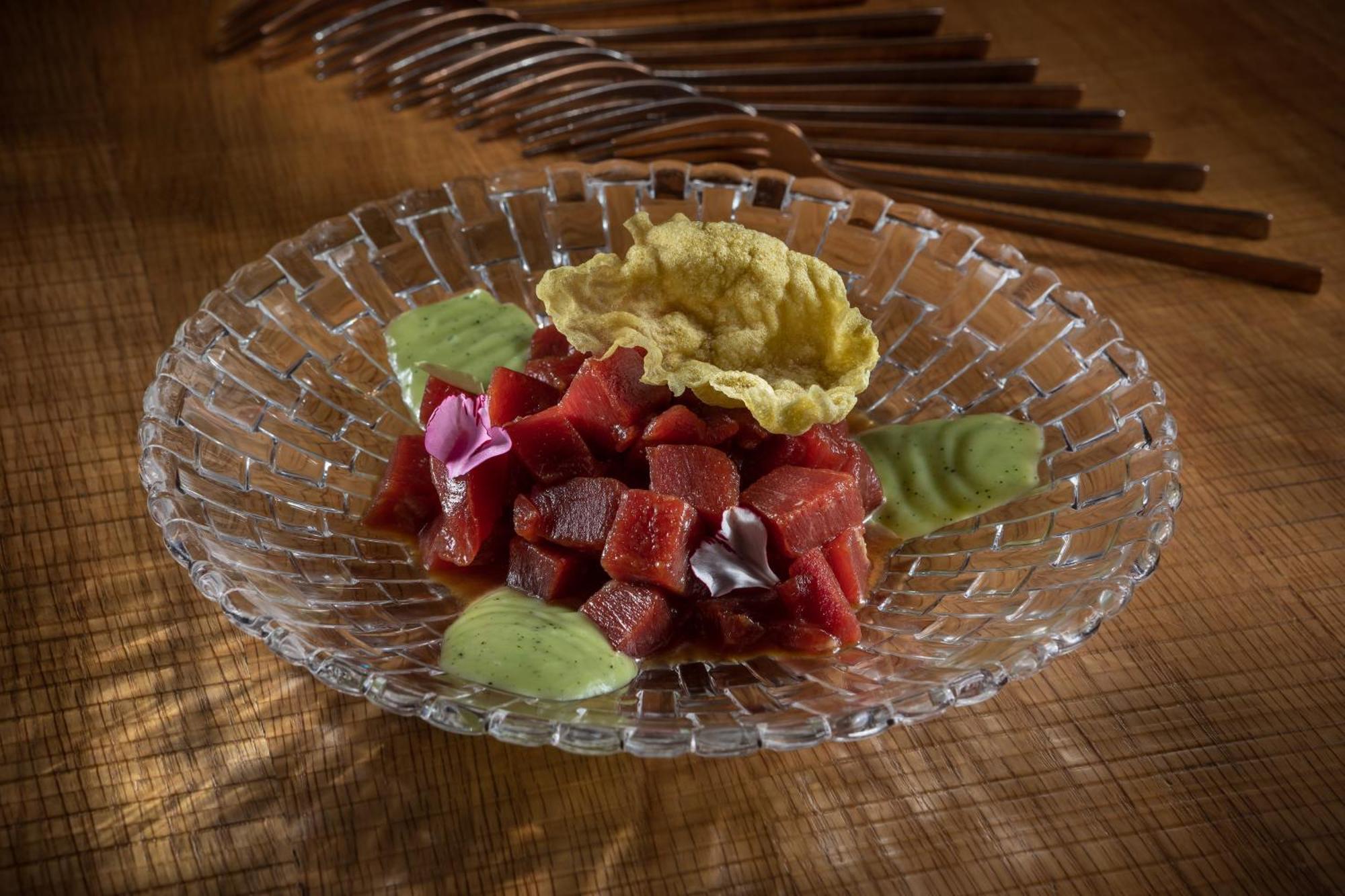 Gran Hotel Ingles - The Leading Hotels Of The World Madrid Luaran gambar A plate of whale meat